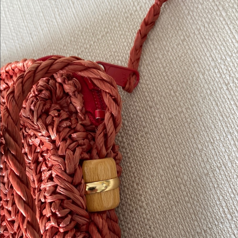 Woven Coral Straw Bag - Picture 5 of 10
